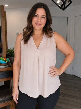 Vince Camuto Sleeveless Blush Blouse – Soft Taupe V-Neck Top – Plus Size 1X